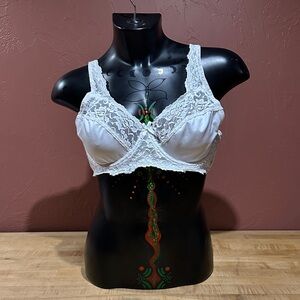 Lace Trimmed Bra [underwire white]